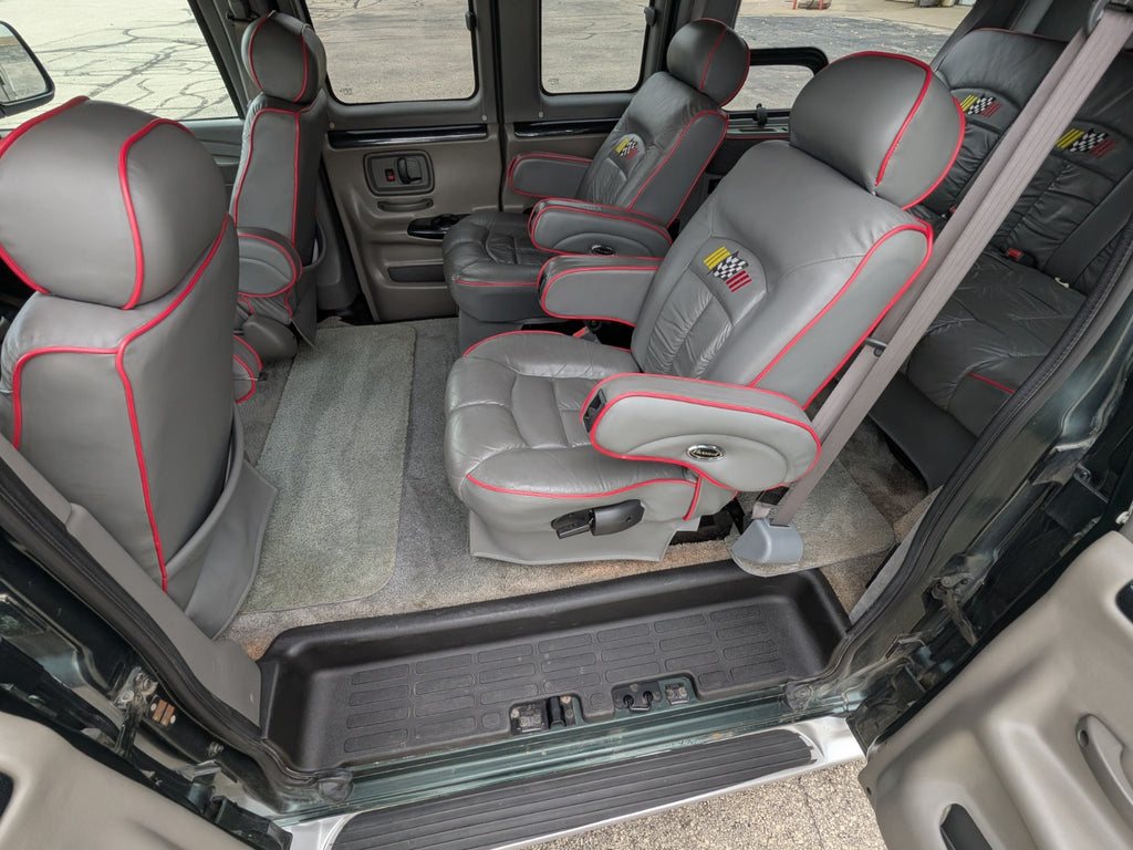 2003 CHEVROLET EXPRESS WALDOCH