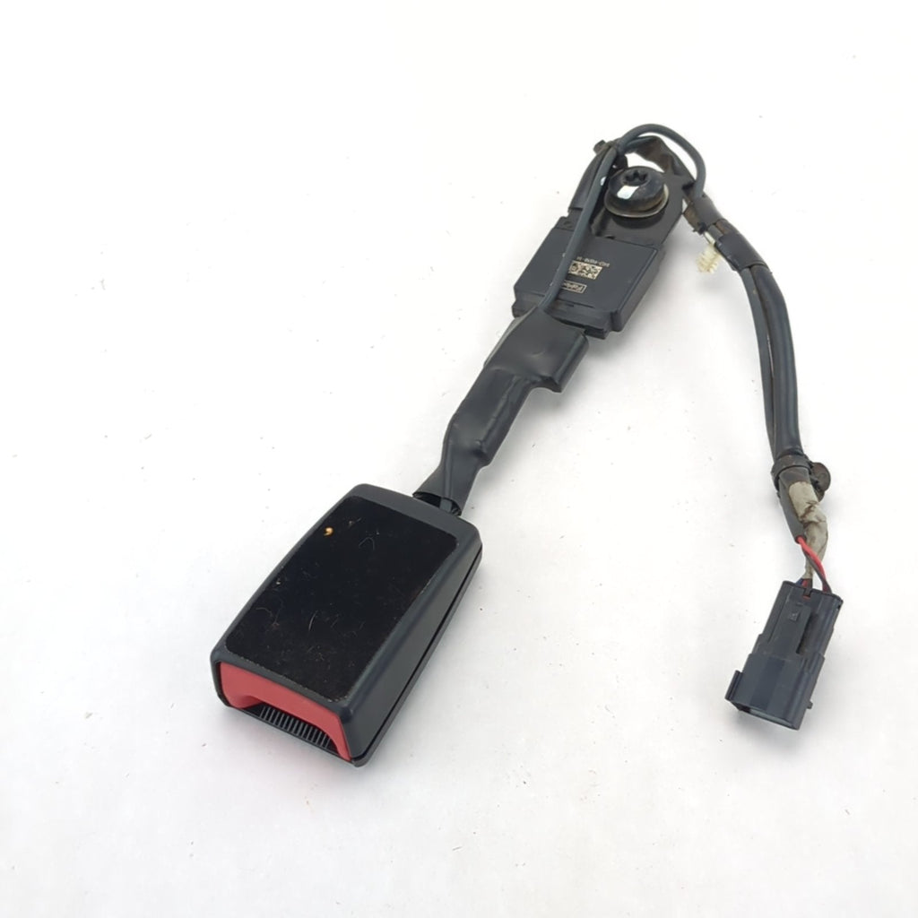 2015 2016 2017 2018 Ford Focus Front Passenger Right Seat Belt Buckle Receiver