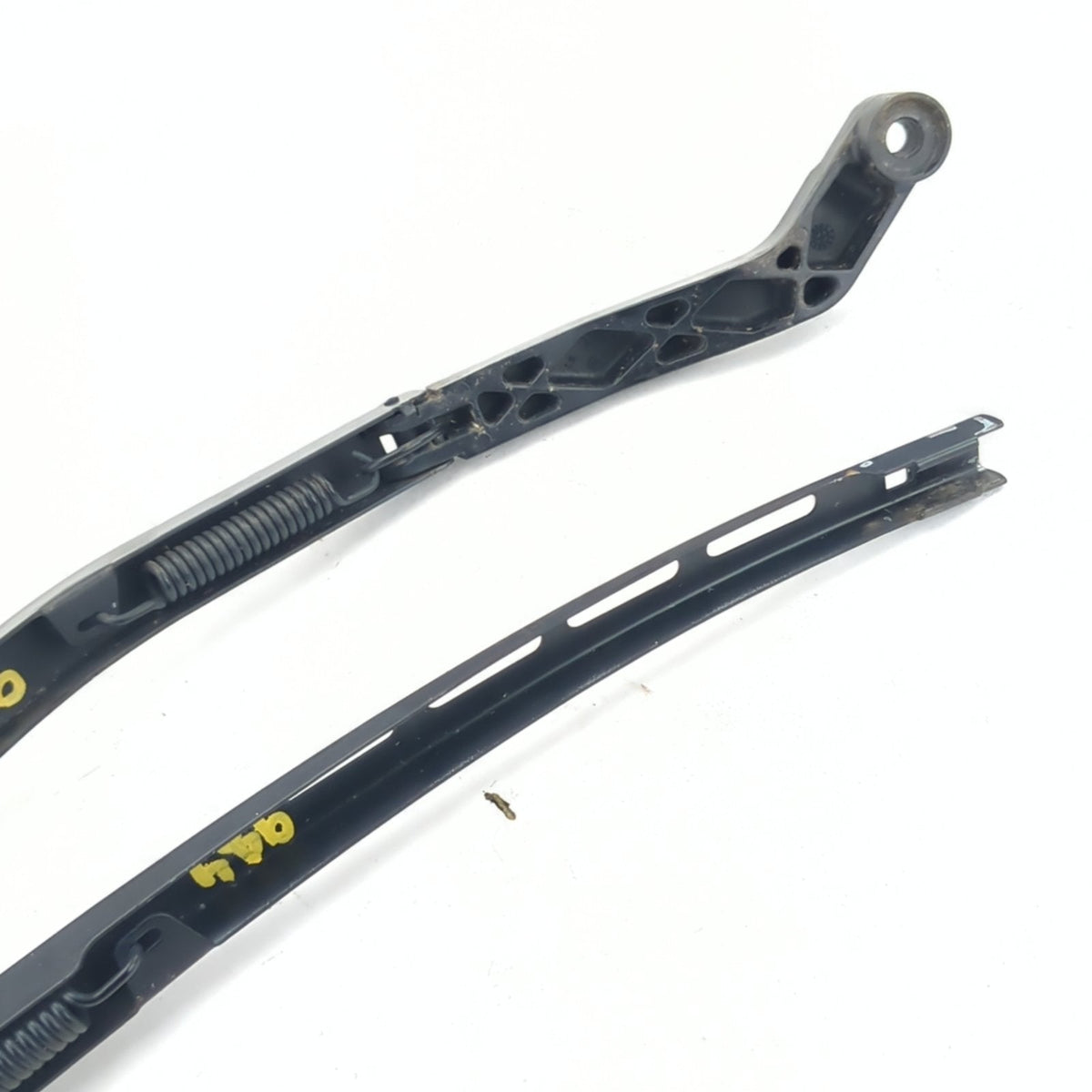 2012 2013 2014 2015 2016 2017 Chevrolet Equinox Terrain Front Wiper Arm Pair Set
